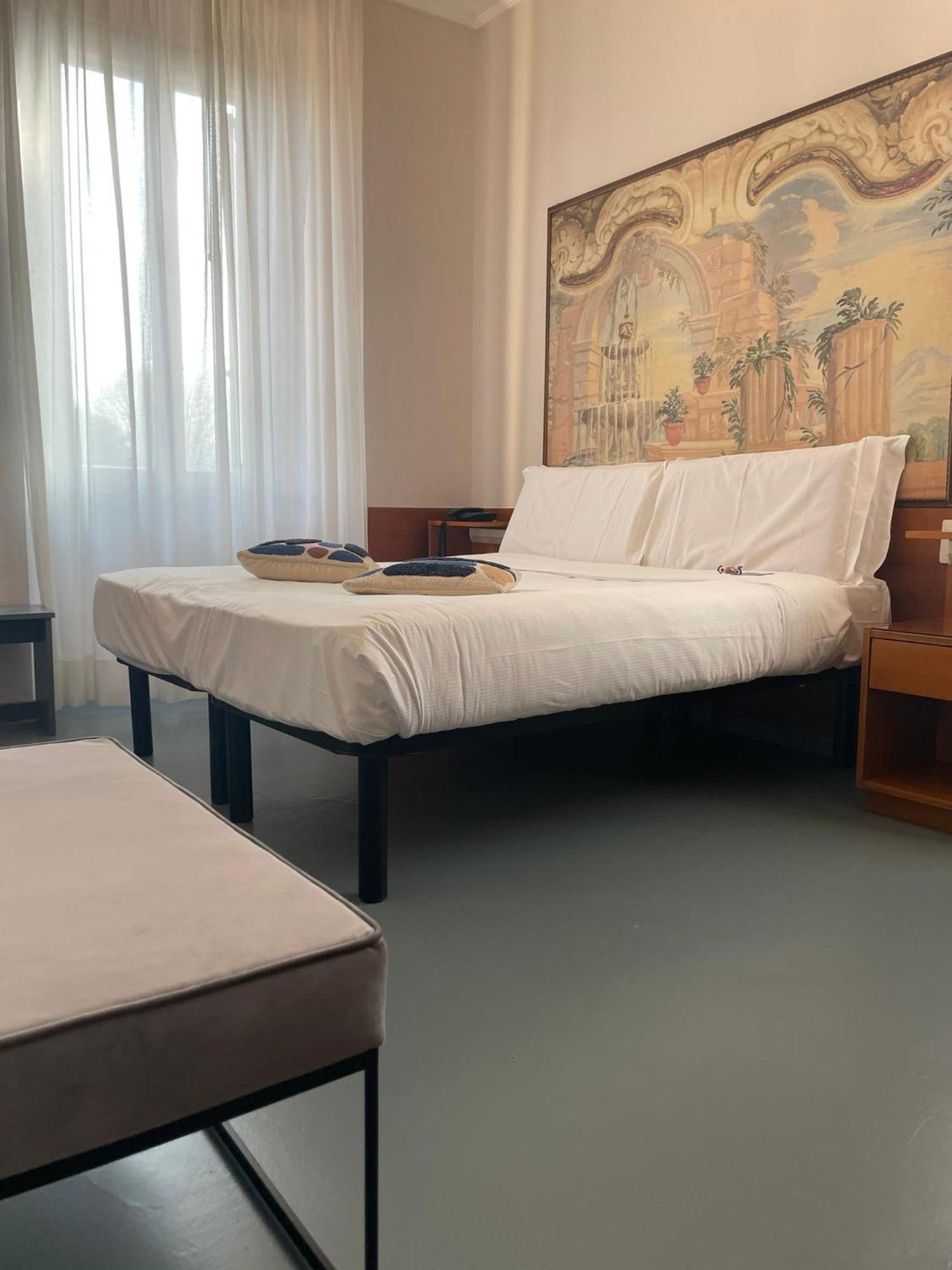 Hotel La Bussola Cittiglio Zewnętrze zdjęcie